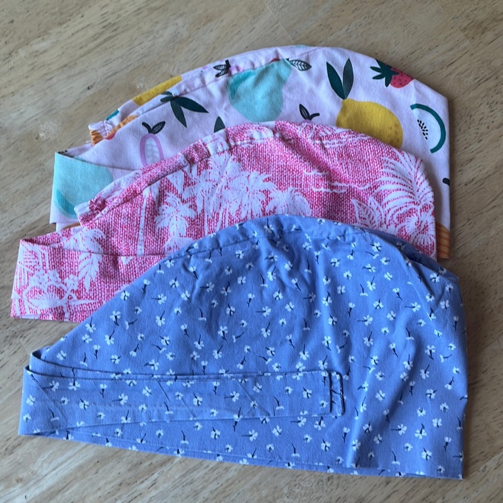 3 Pack of scrub caps